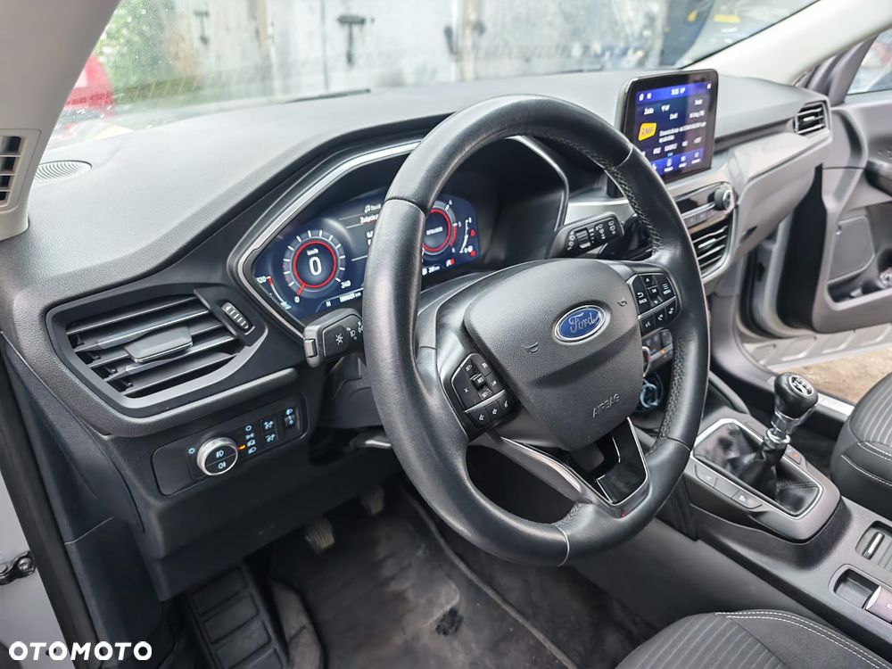 Ford Kuga - 21