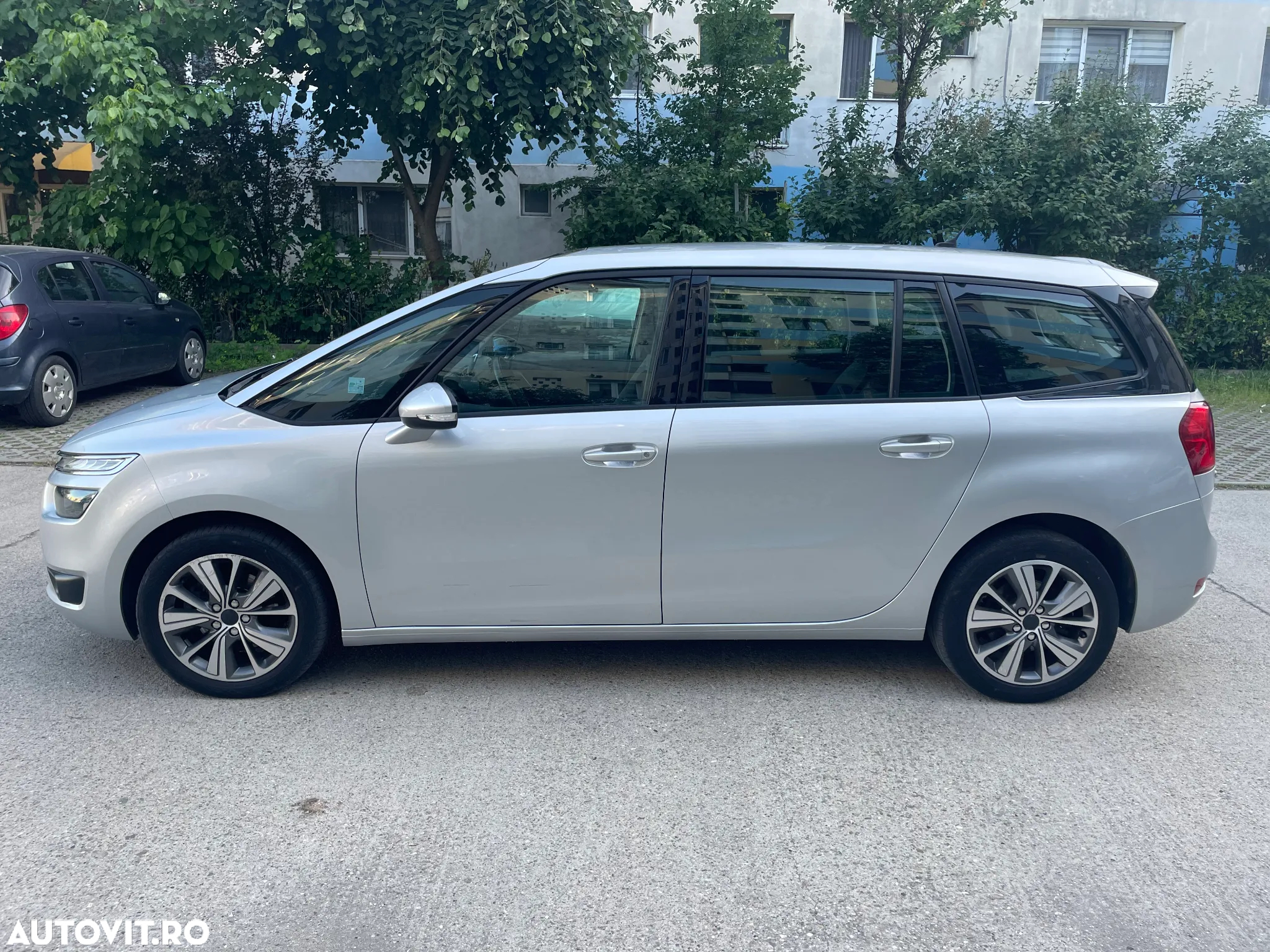 Citroën C4 Grand Picasso 2.0 e-Hdi Aut. Intensive - 12