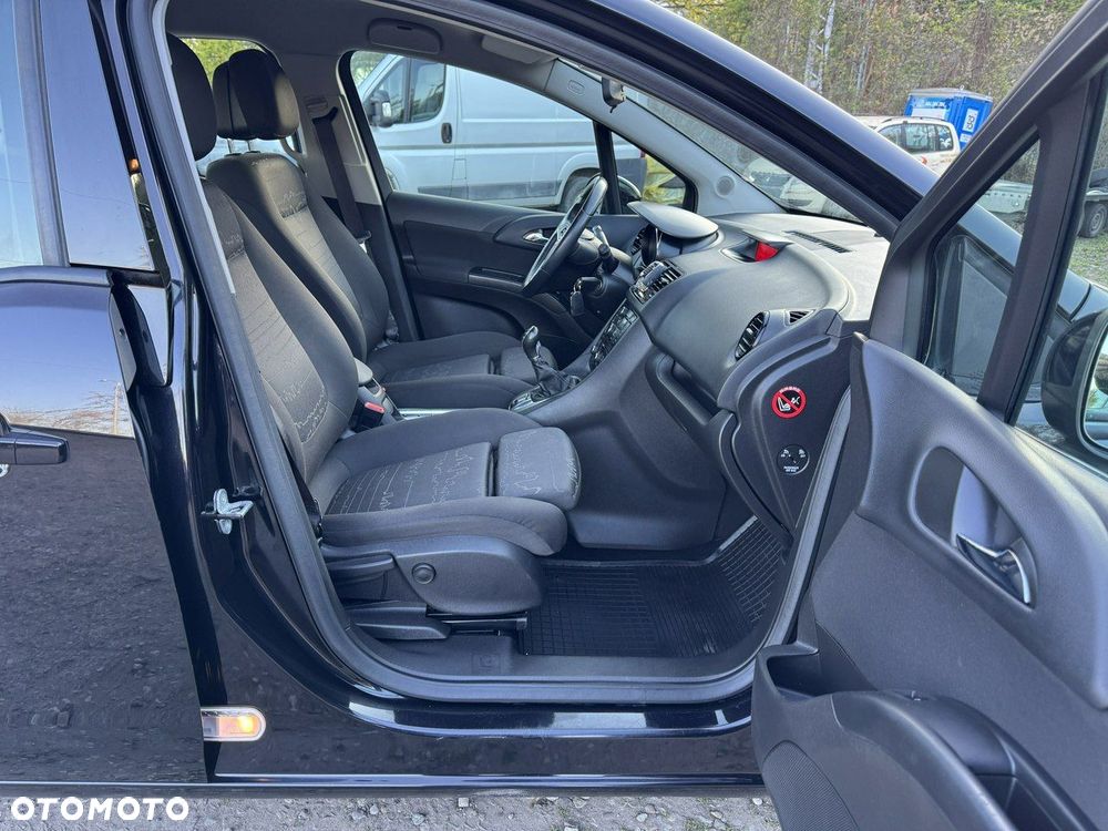 Opel Meriva - 11