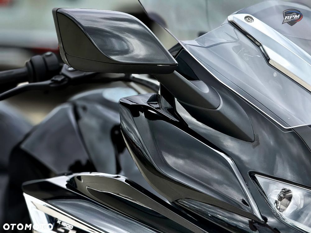 BMW K - 19