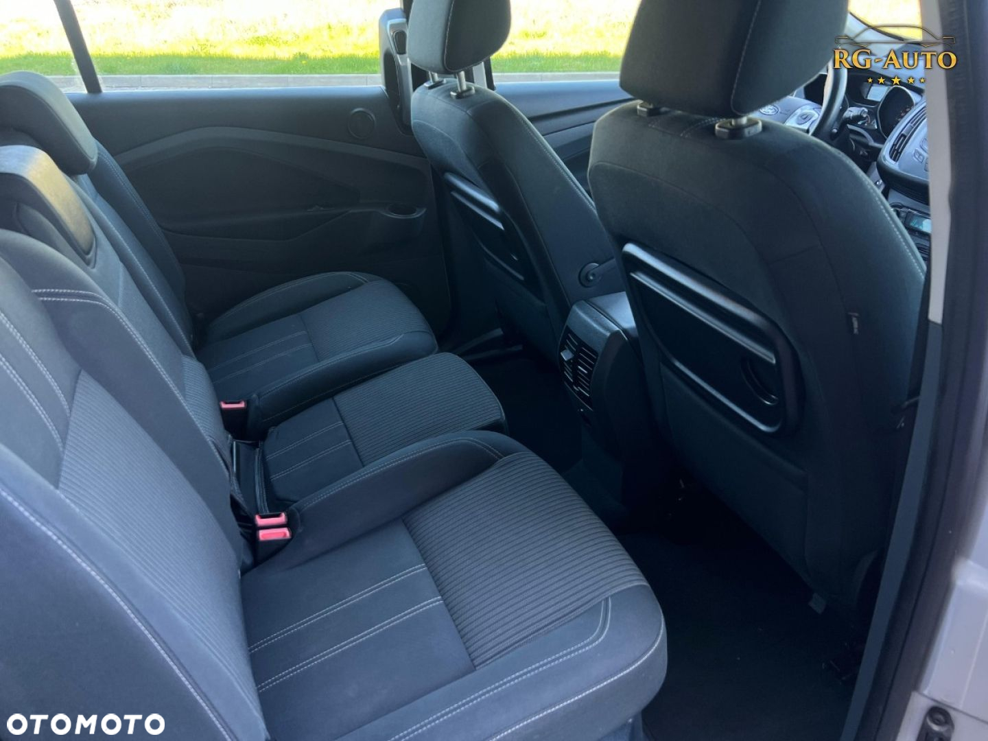 Ford Grand C-MAX - 39