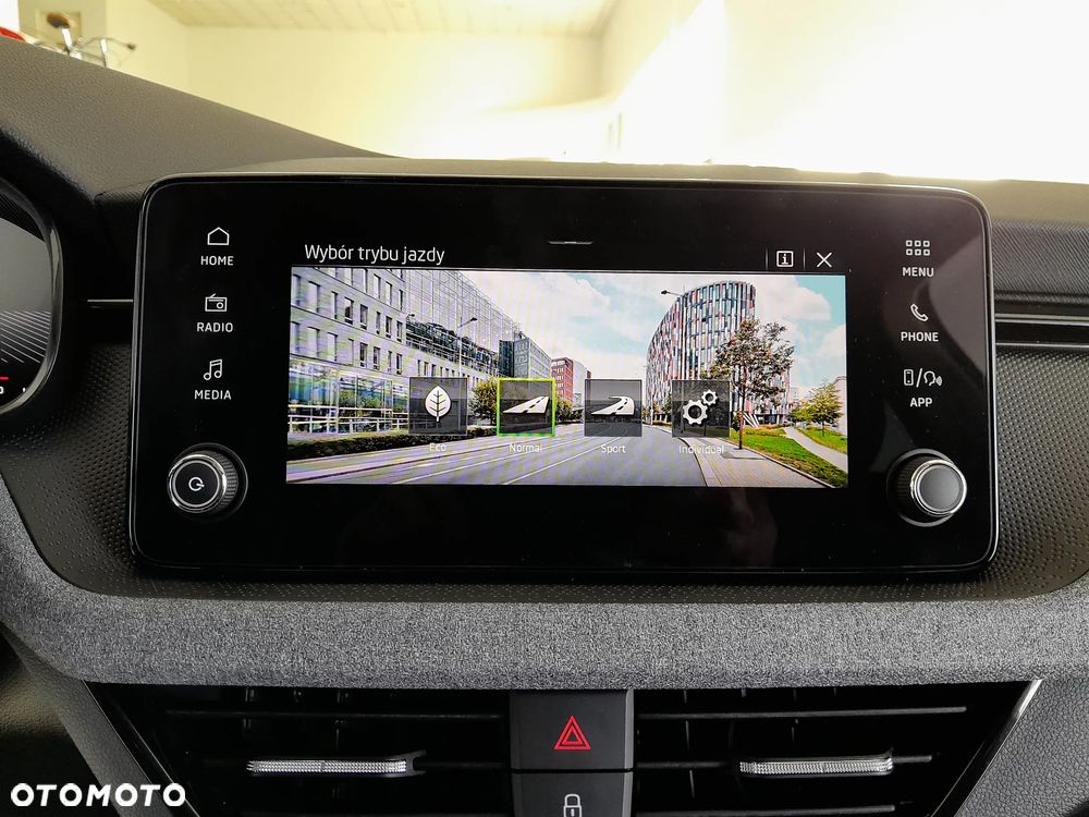 Skoda Kamiq 1.5 TSI Selection DSG - 13