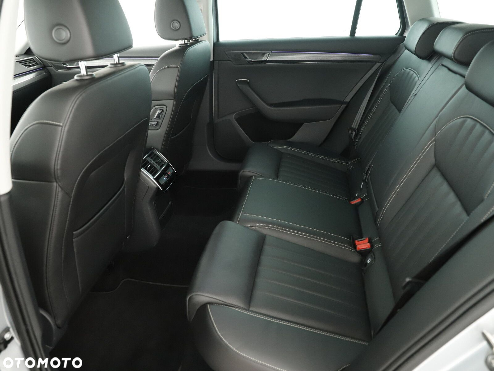 Skoda Superb 2.0 TDI SCR Style DSG - 10