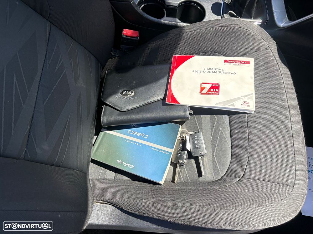 Kia Ceed SW 1.4 CRDi More Edition - 30