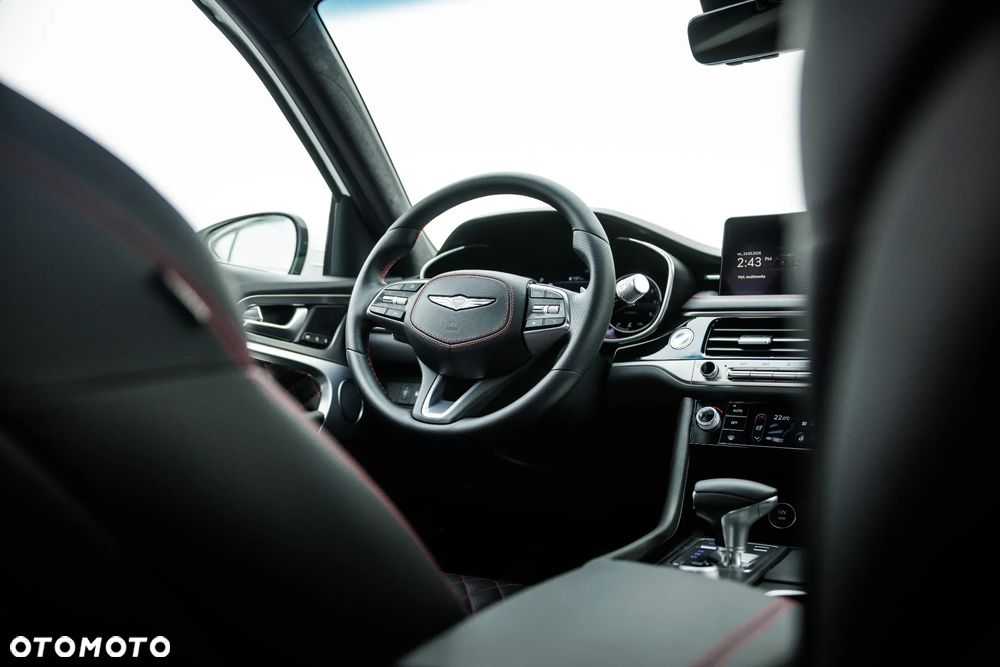 Genesis G70 2.0T Plus AWD 8AT Sport - 20