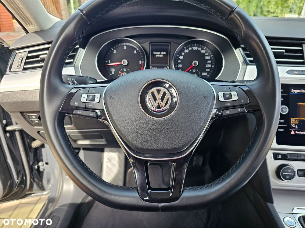 Volkswagen Passat 2.0 TDI BMT Comfortline - 16