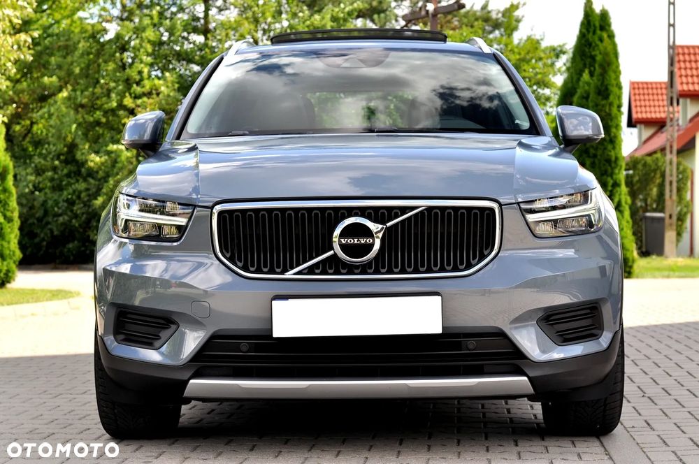 Volvo XC 40 T3 Momentum Pro - 4
