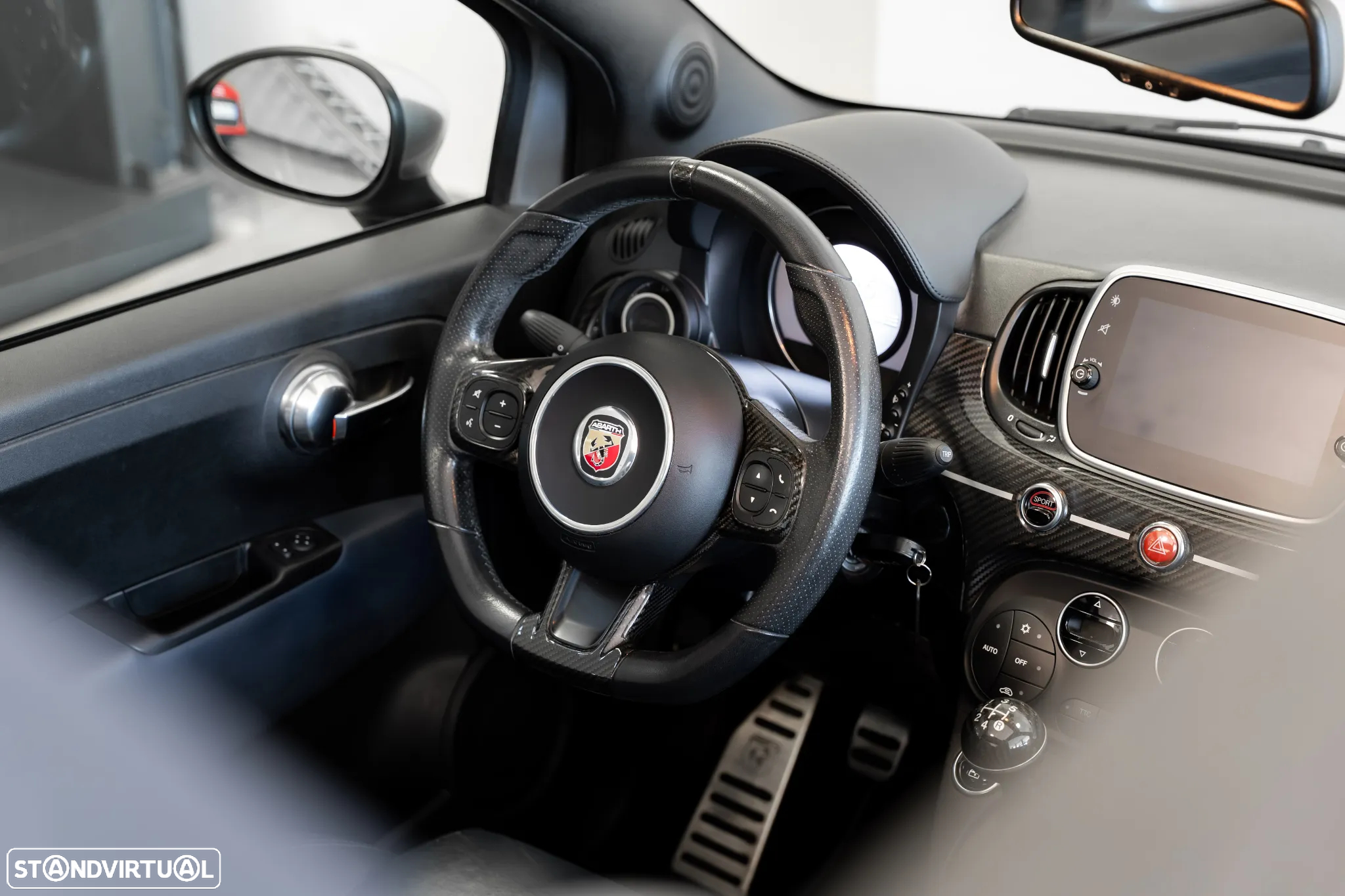 Abarth 695C 1.4 T-Jet Rivale - 11