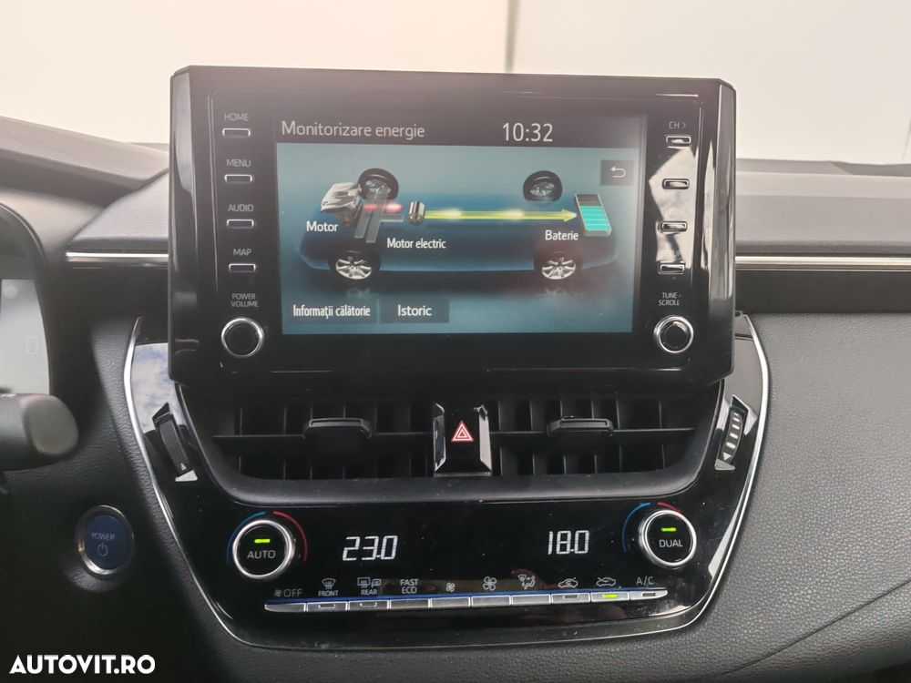 Toyota Corolla 1.8 HSD Business - 14