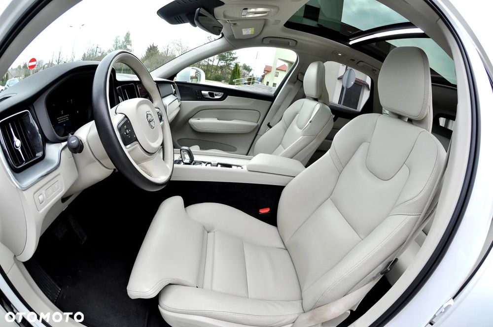 Volvo XC 60 T6 AWD Recharge Geartronic Inscription - 25