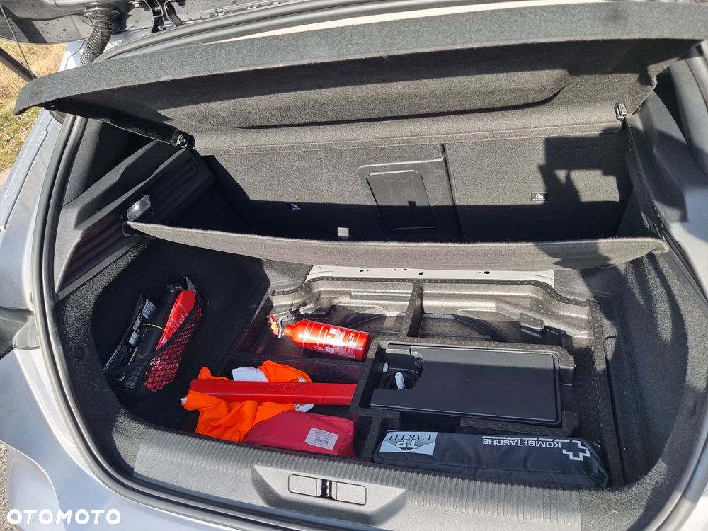 Peugeot 308 1.5 BlueHDi Allure Pack S&S - 15