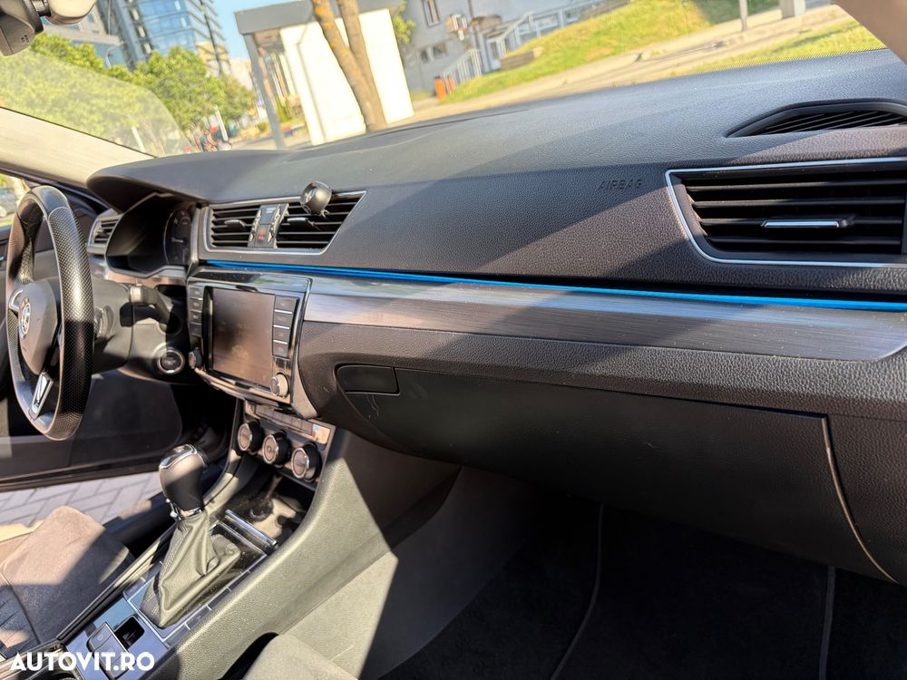 Skoda Superb 2.0 TDI DSG Ambition - 13