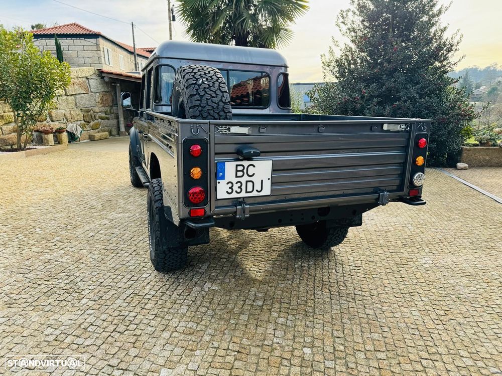 Land Rover Defender - 7