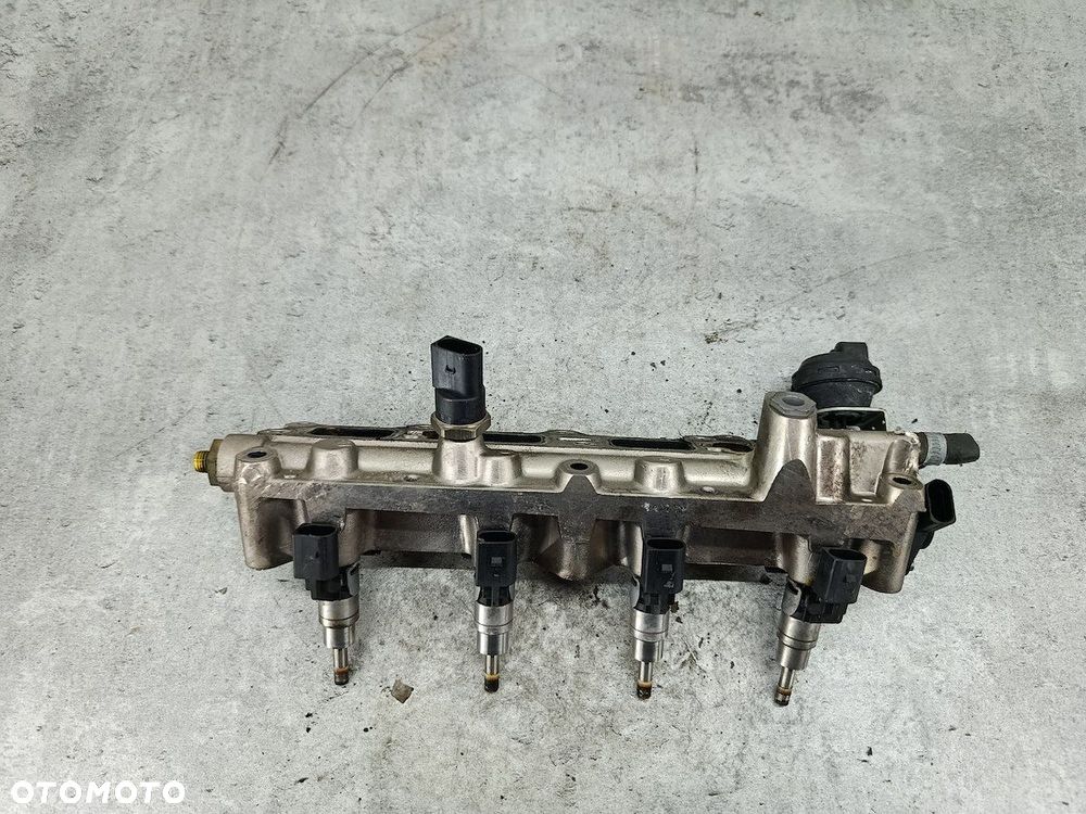 LISTWA WTRYSKOWA BENZYNA VW PASSAT B6 GK00266 1.6 FSI - 8