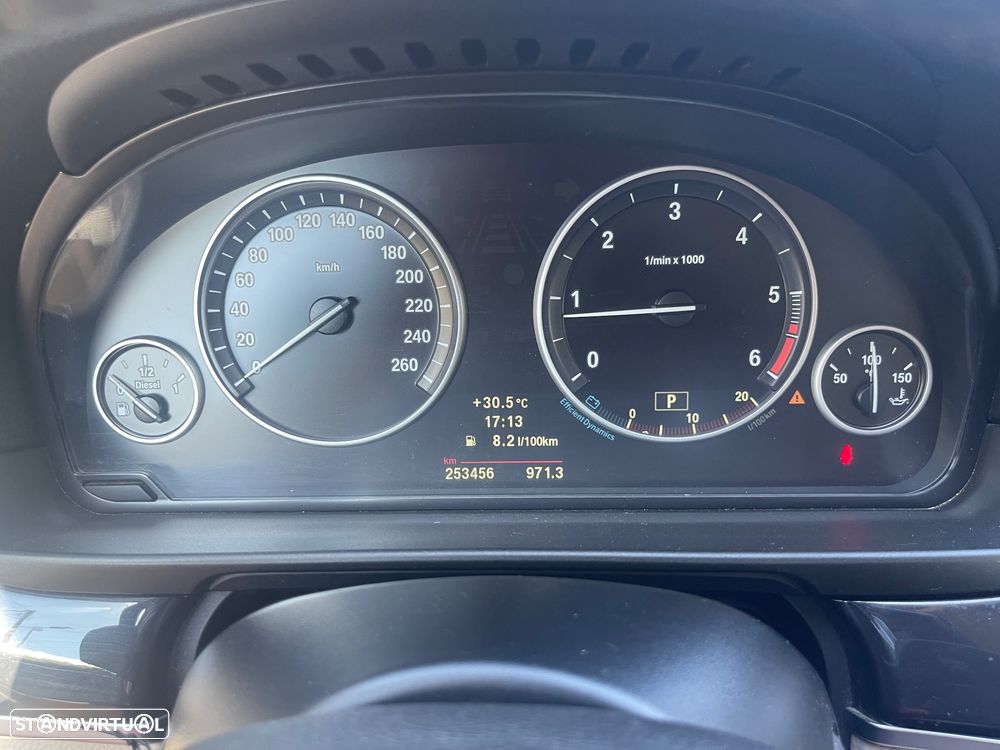 BMW 525 d Exclusive Auto - 19