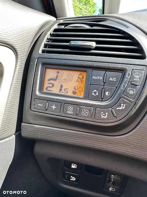 Citroën C4 Picasso - 21