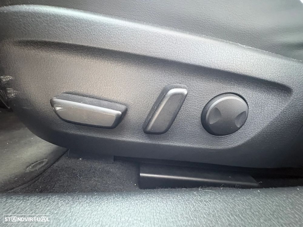 Mazda 3 Sedan 2.0 Sky-G Excellence - 13