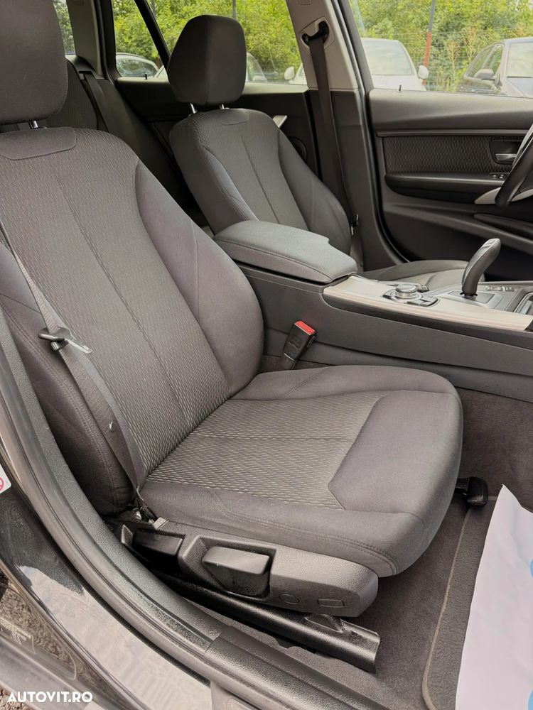 BMW Seria 3 318d Aut. - 15