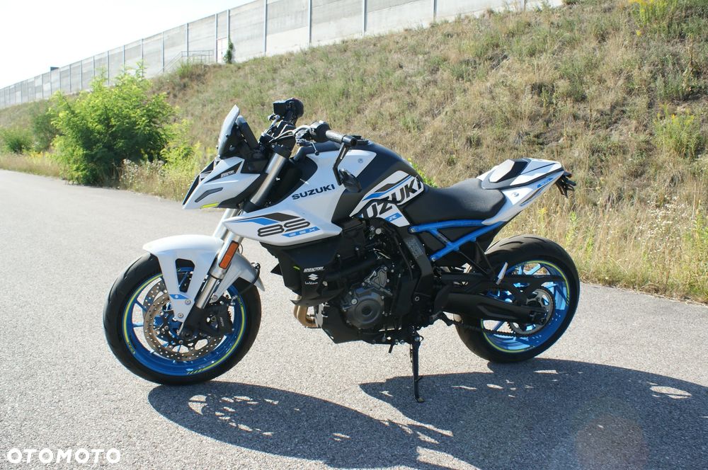 Suzuki GSX - 7