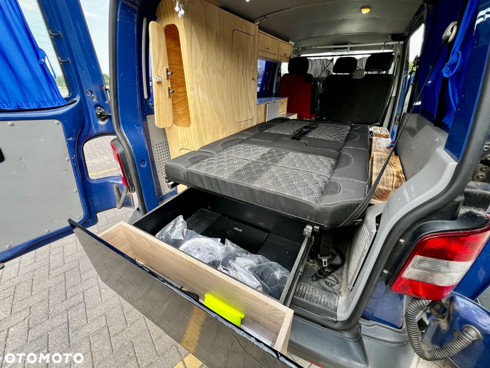 Volkswagen Transporter - 11