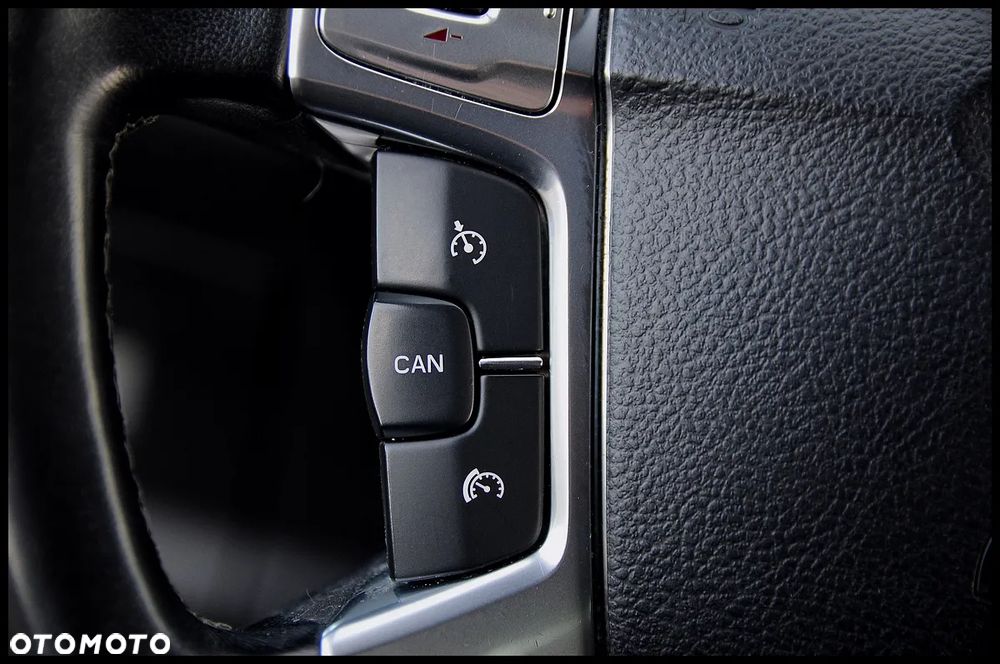 Ford S-Max 2.0 TDCi DPF Titanium X - 33