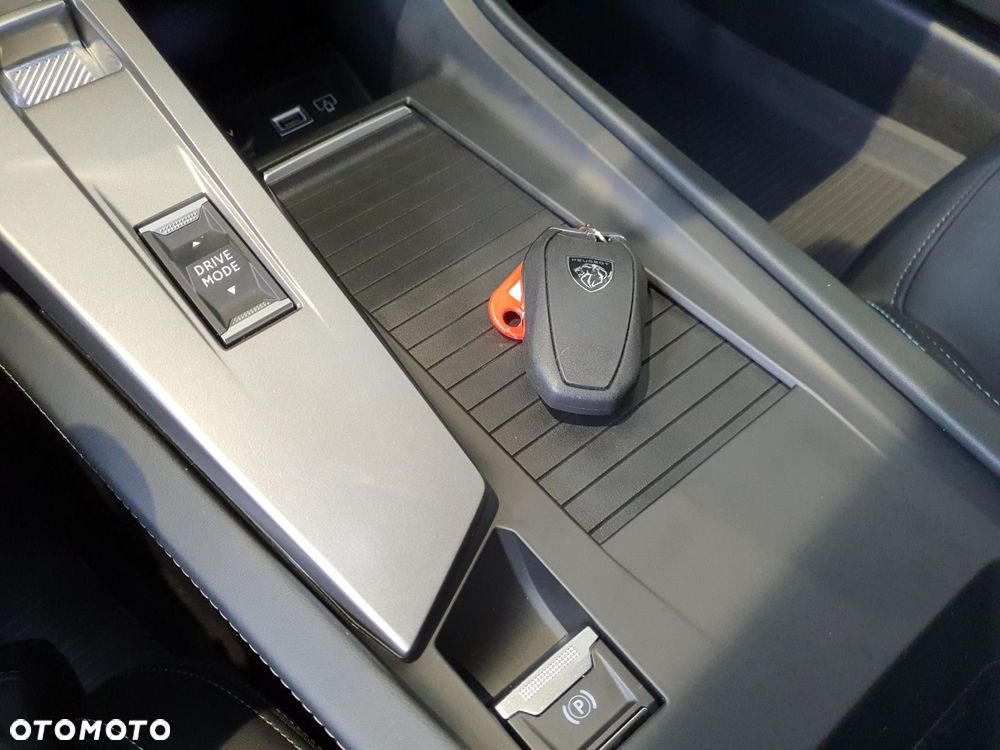 Peugeot 408 1.2 PureTech Allure Pack S&S EAT8 - 15