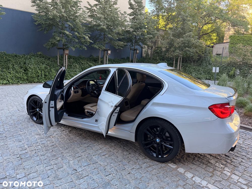 BMW Seria 3 340i M Sport - 23