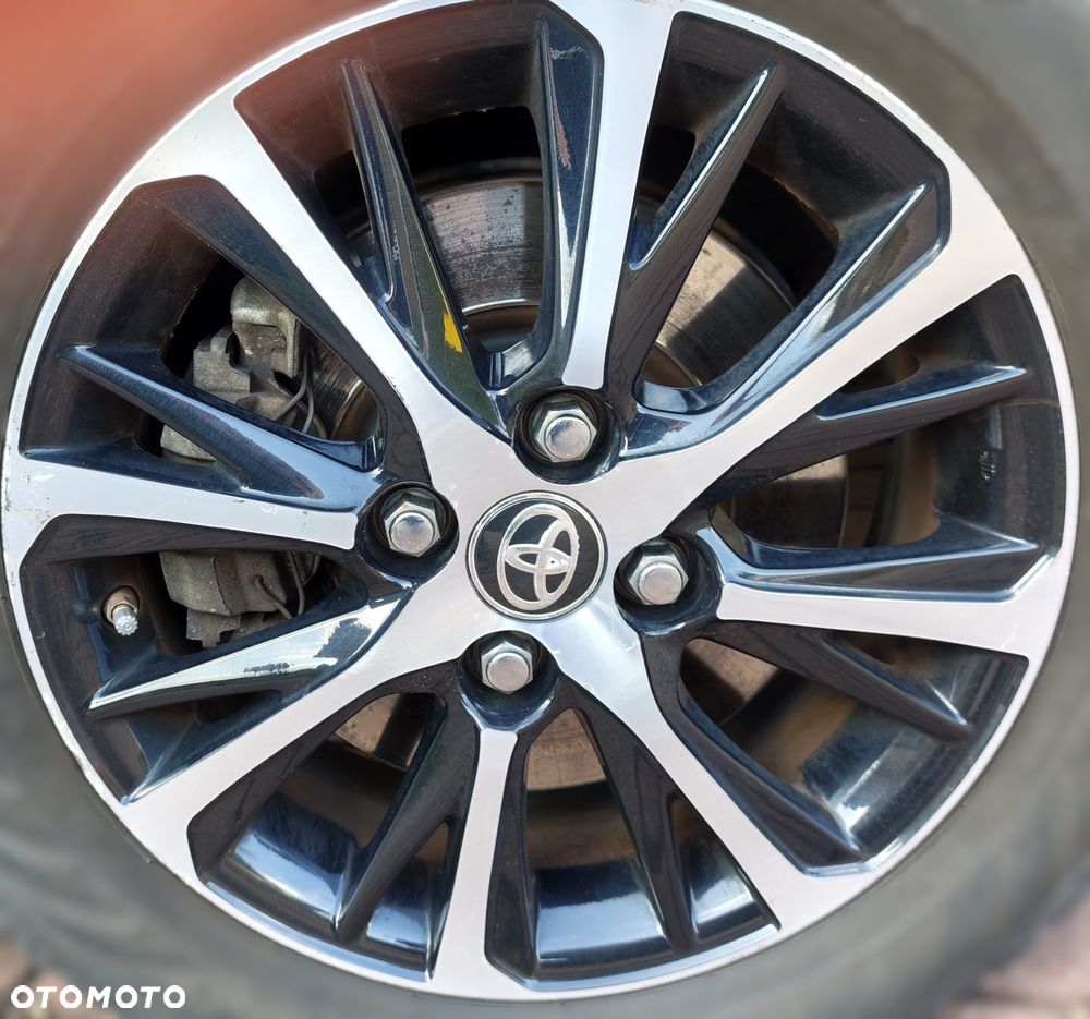Toyota Yaris - 10