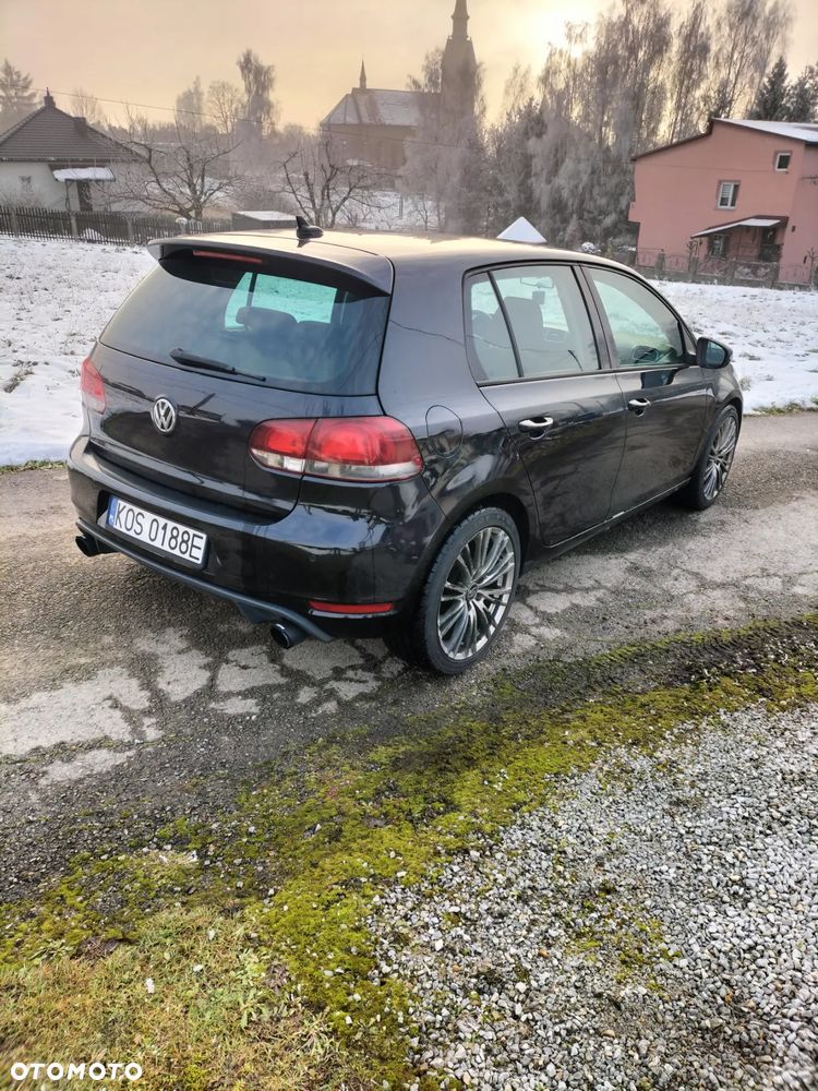 Volkswagen Golf 2.0 TDI Highline - 4