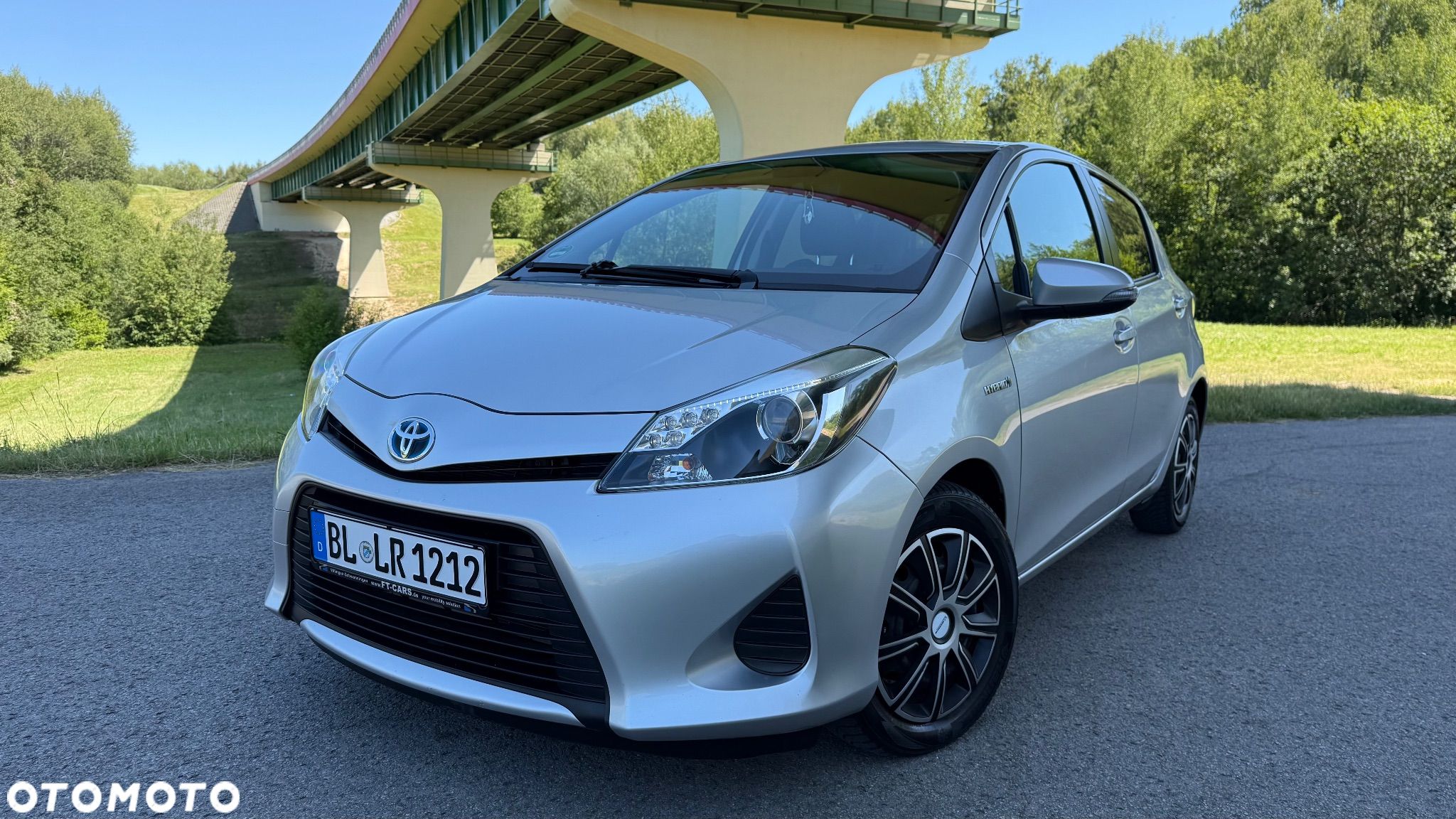 Toyota Yaris Hybrid 100 Active - 1