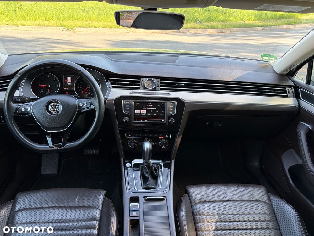 Volkswagen Passat Variant 2.0 TDI DSG (BlueMotion Technology) Highline - 16
