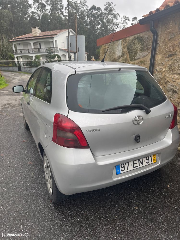 Toyota Yaris 1.4 D-4D - 3