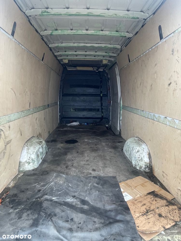 Mercedes-Benz Sprinter - 22