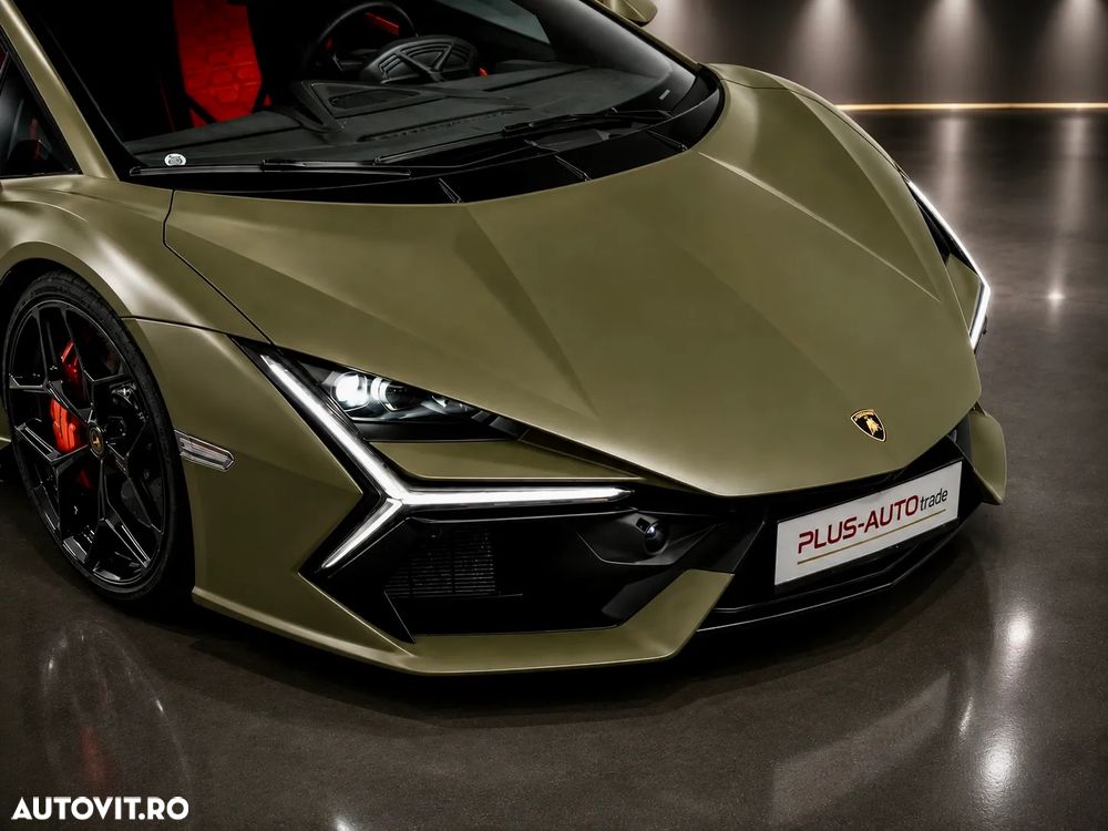 Lamborghini Revuelto - 2