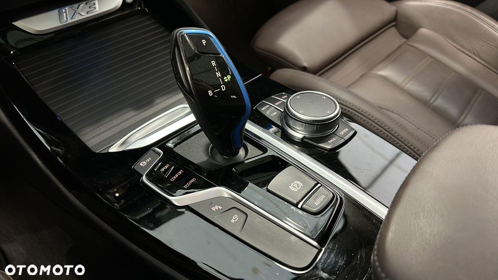 BMW iX3 Standard - 19