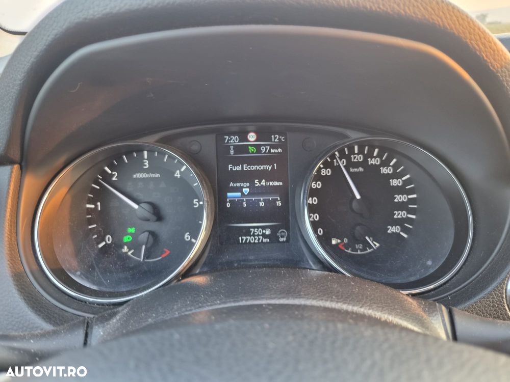 Nissan Qashqai 1.5 DCI Start/Stop N-Connecta - 8