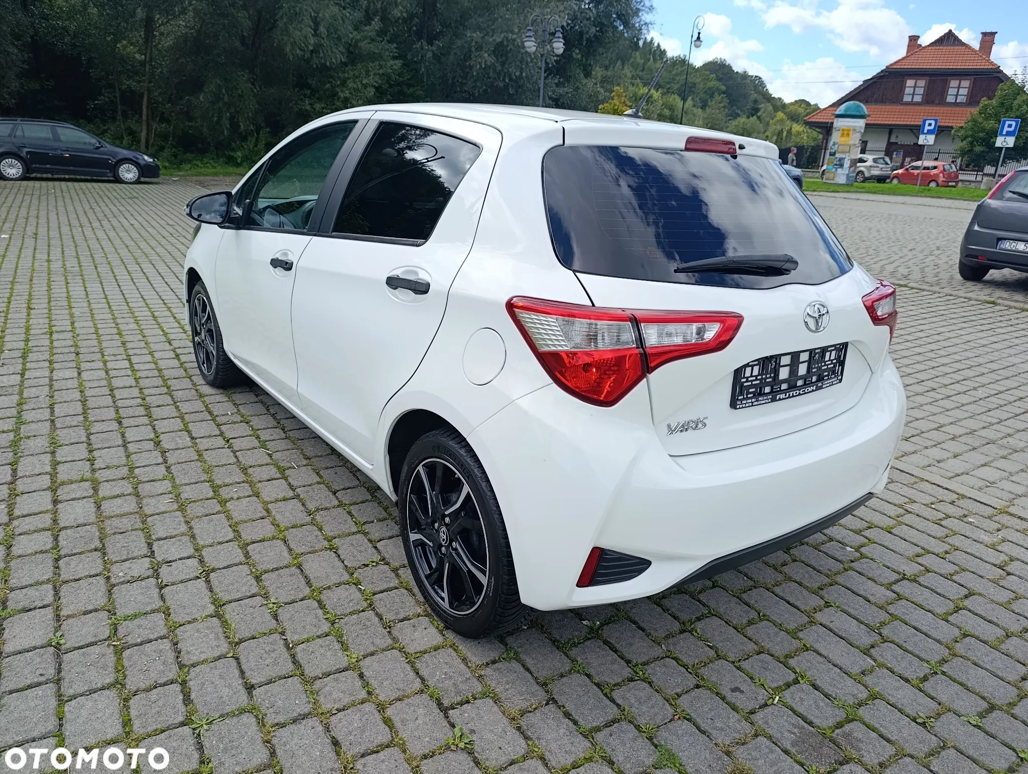 Toyota Yaris 1.0 Premium - 10