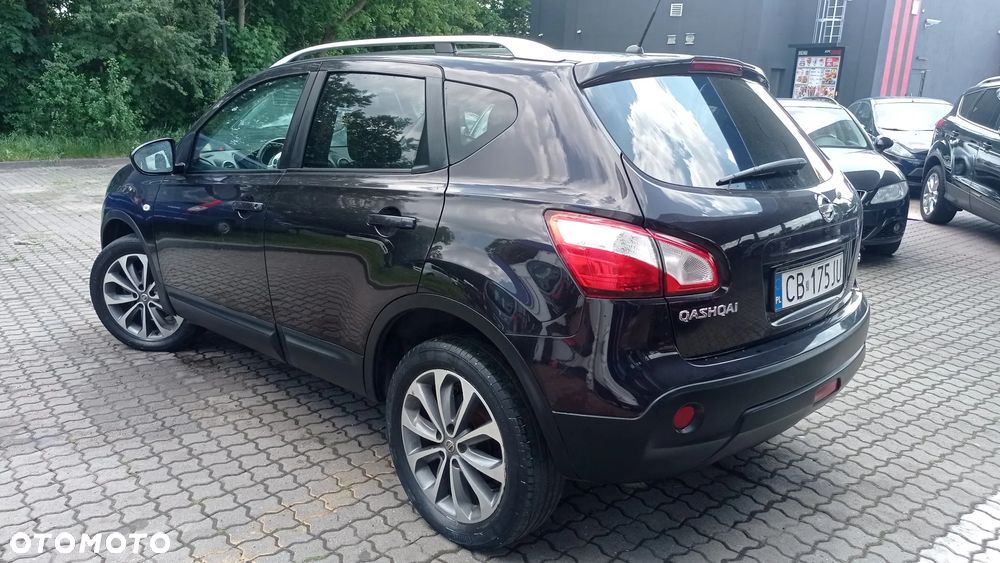 Nissan Qashqai 2.0 dCi DPF tekna - 11