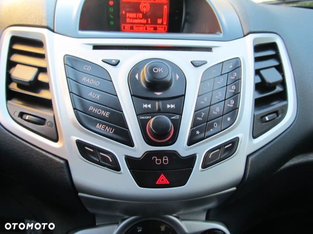 Ford Fiesta 1.25 Celebration - 22