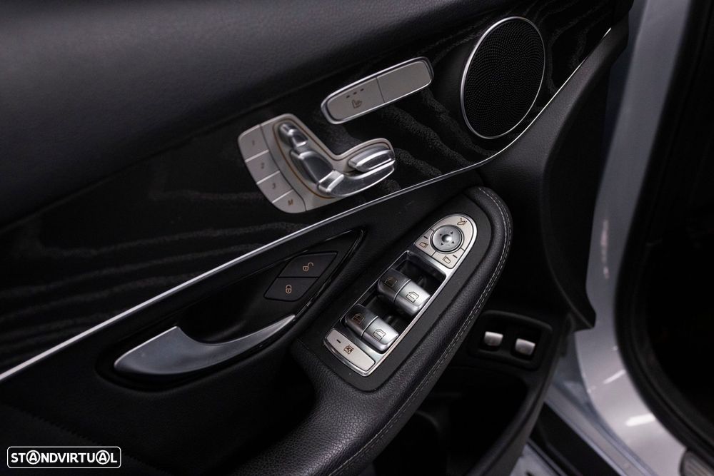 Mercedes-Benz GLC 300 e 4Matic 9G-TRONIC AMG Line - 19