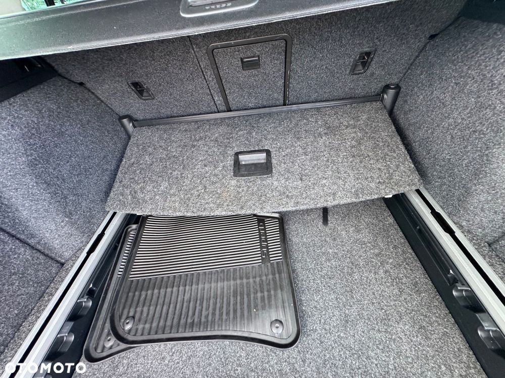 Skoda Superb 2.0 TDI Elegance DSG - 29
