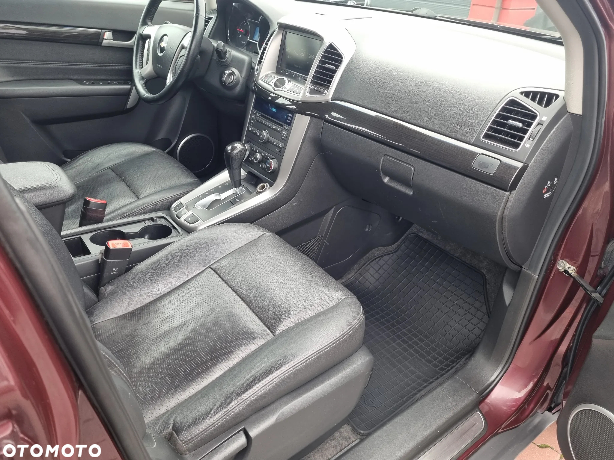 Chevrolet Captiva 2.2 d LTZ - 17