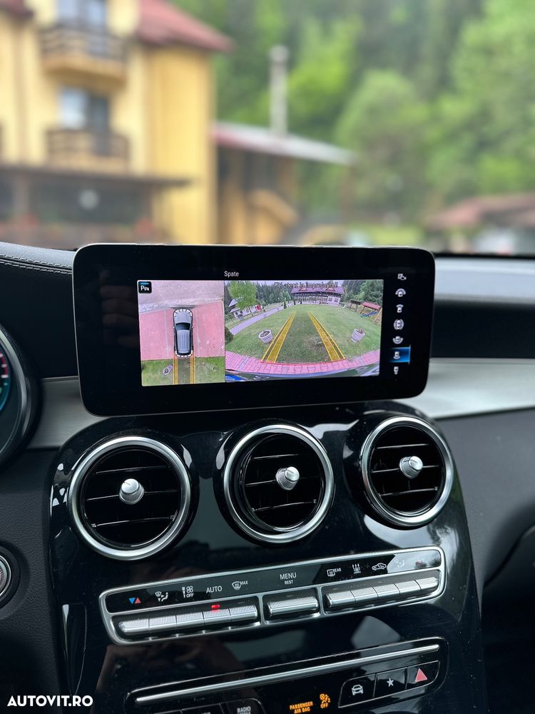 Mercedes-Benz GLC 300 4MATIC - 16