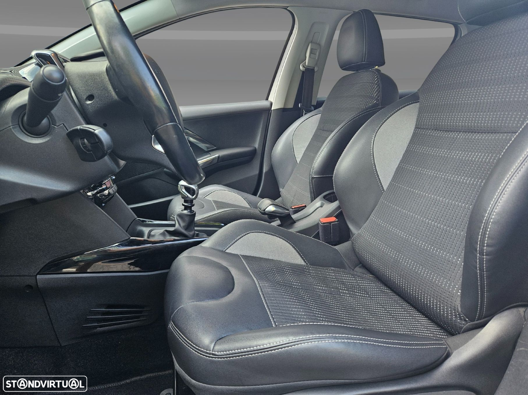 Peugeot 2008 1.6 BlueHDi Allure - 14