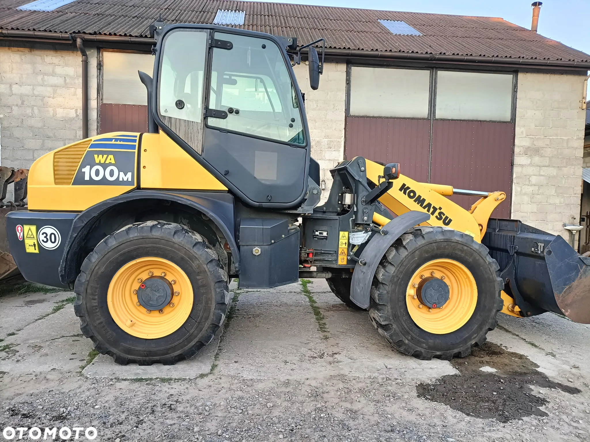 Komatsu WA 100M 6 - 2