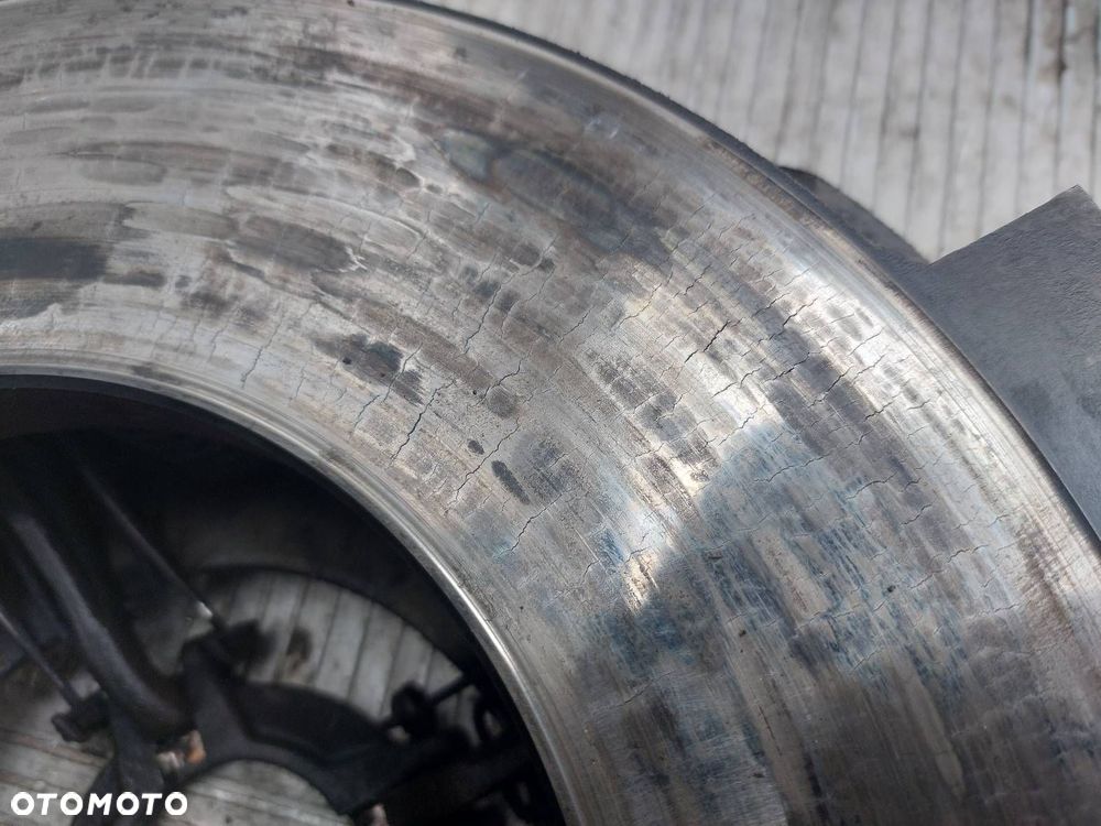 DOCISK SPRZĘGŁA + ŁOŻYSKO OPOROWE KAMAZ 5320 I 11.0 V8 - 5
