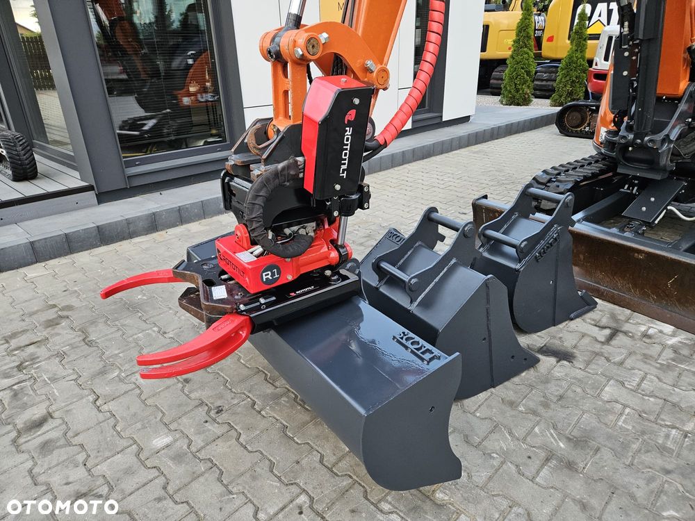 Hitachi DEMO , 229 godzin 2025 rok . ZX33U-6 ZX33 ZX33-6 ZX26 ZX 33 U - 6 | 2025 | DEMO Wersja | 229 mth | MINIKOPARKA - 16