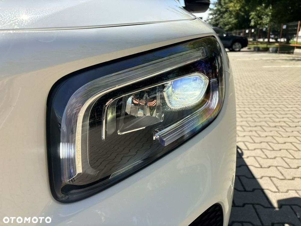 Mercedes-Benz GLB 250 4-Matic 8G-DCT - 9