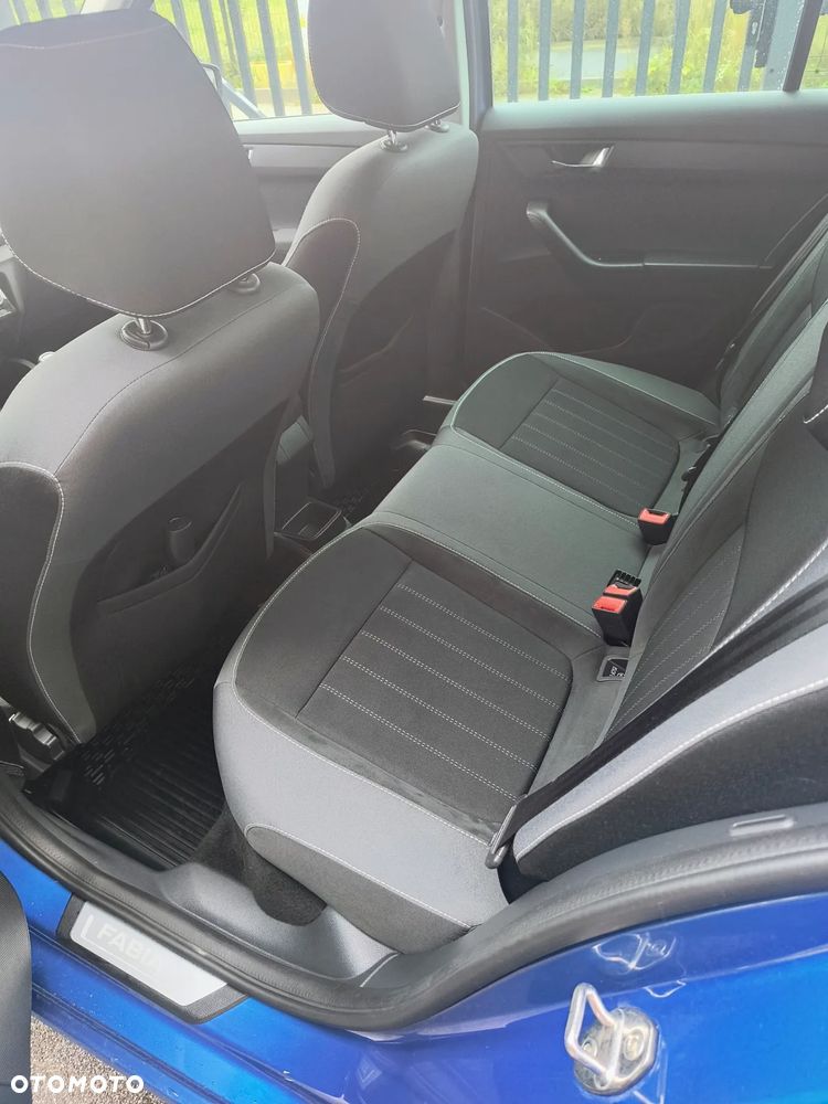 Skoda Fabia 1.0 TSI Style Color - 12