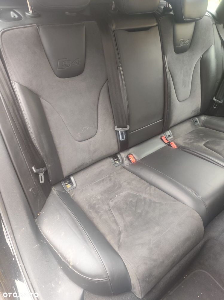 Audi S4 Avant Standard - 4